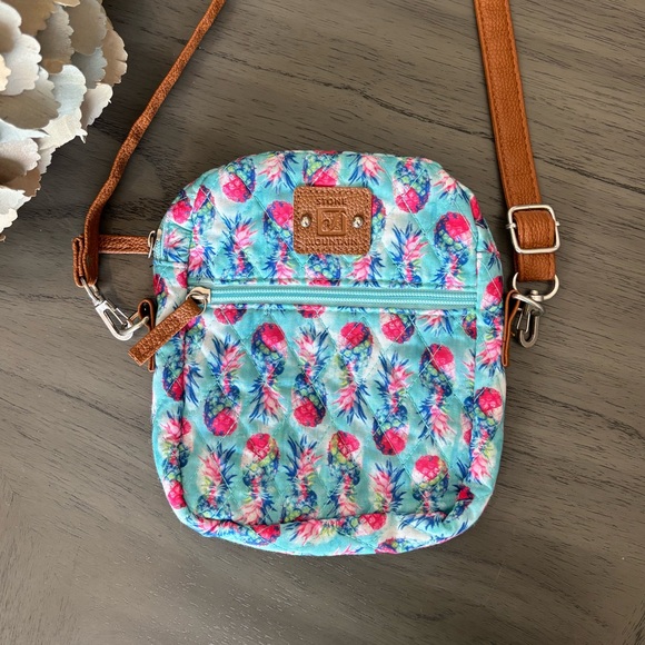 Stone Mountain Accessories Handbags - Stone Mountain crossbody- like new